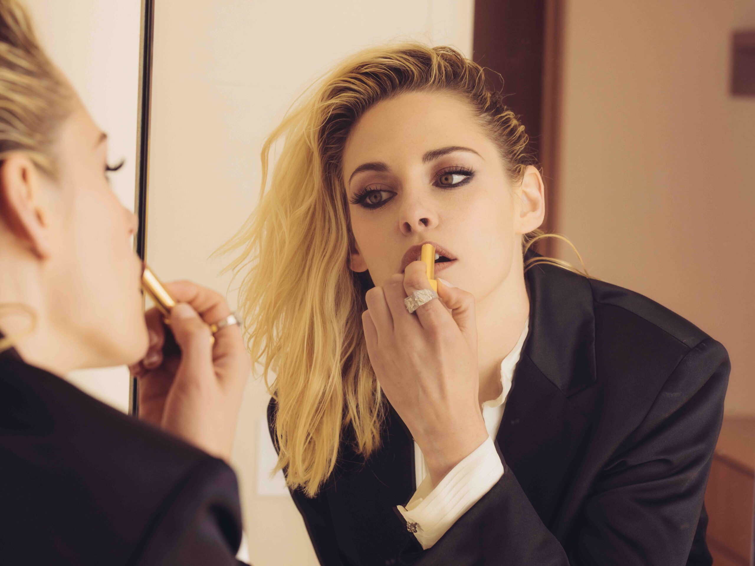 Kristen Stewart's Favorite Chanel Mascara Volumizes Like False